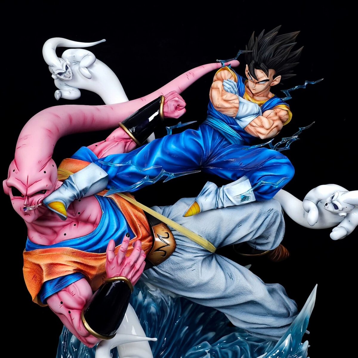 KD Collectibles – Vegito vs Buhan Repaint By King | anime figure Vegito VS Buuhan 1/4 Statue