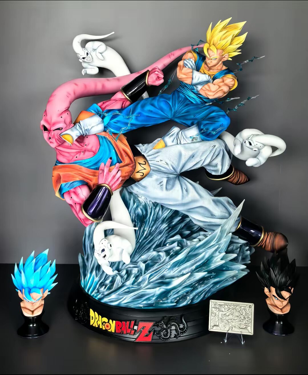 KD - Vegito VS Buuhan 1/4 (Repainted by King) | anime collectible