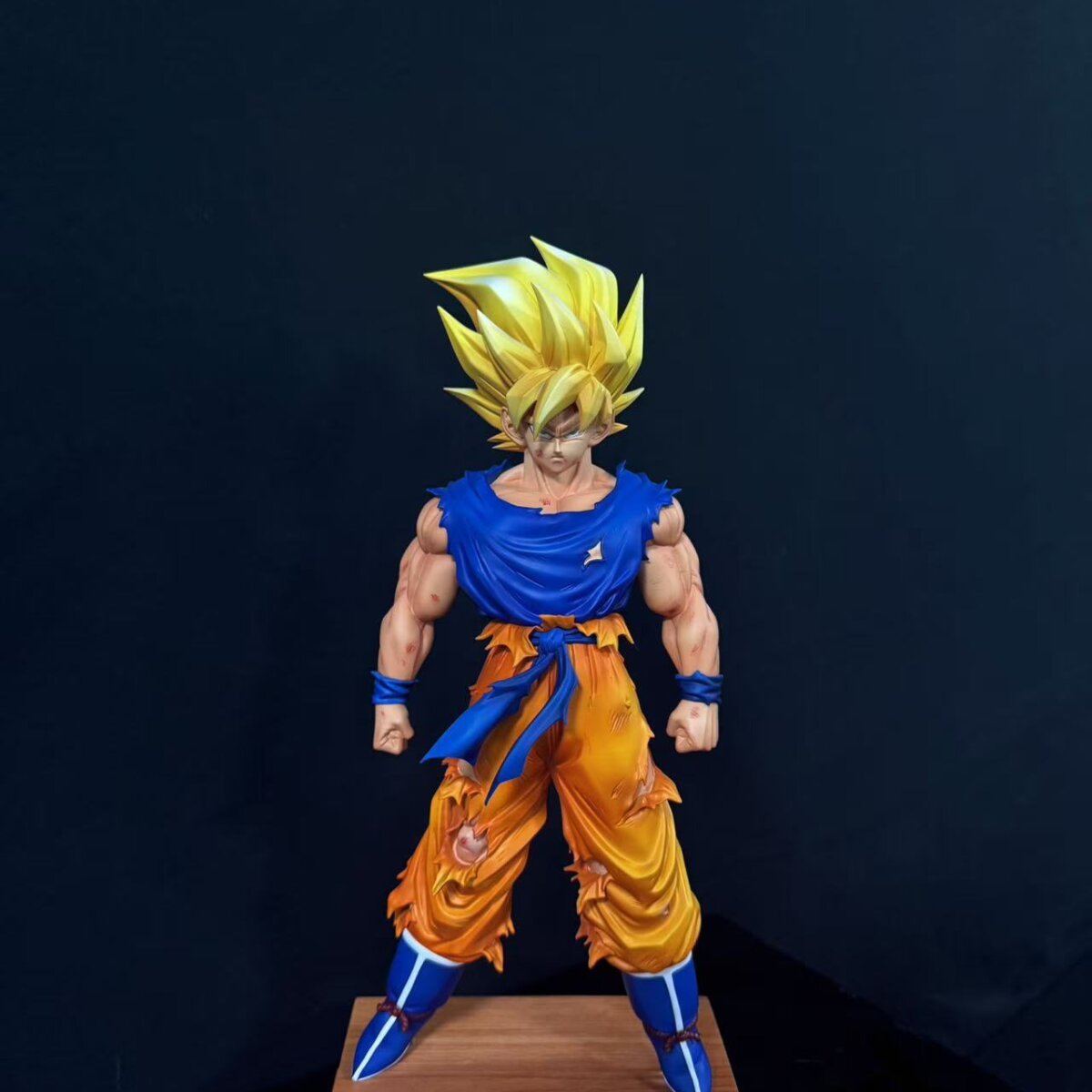 SSJ Goku Gros Scale Statue SSJ Goku Gros Scale Statue | resin statue