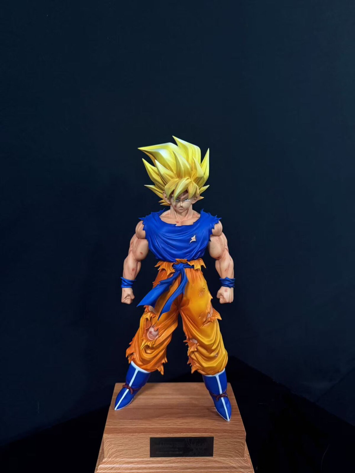 SSJ Goku Gros Scale Statue SSJ Goku Gros Scale Statue | resin statue