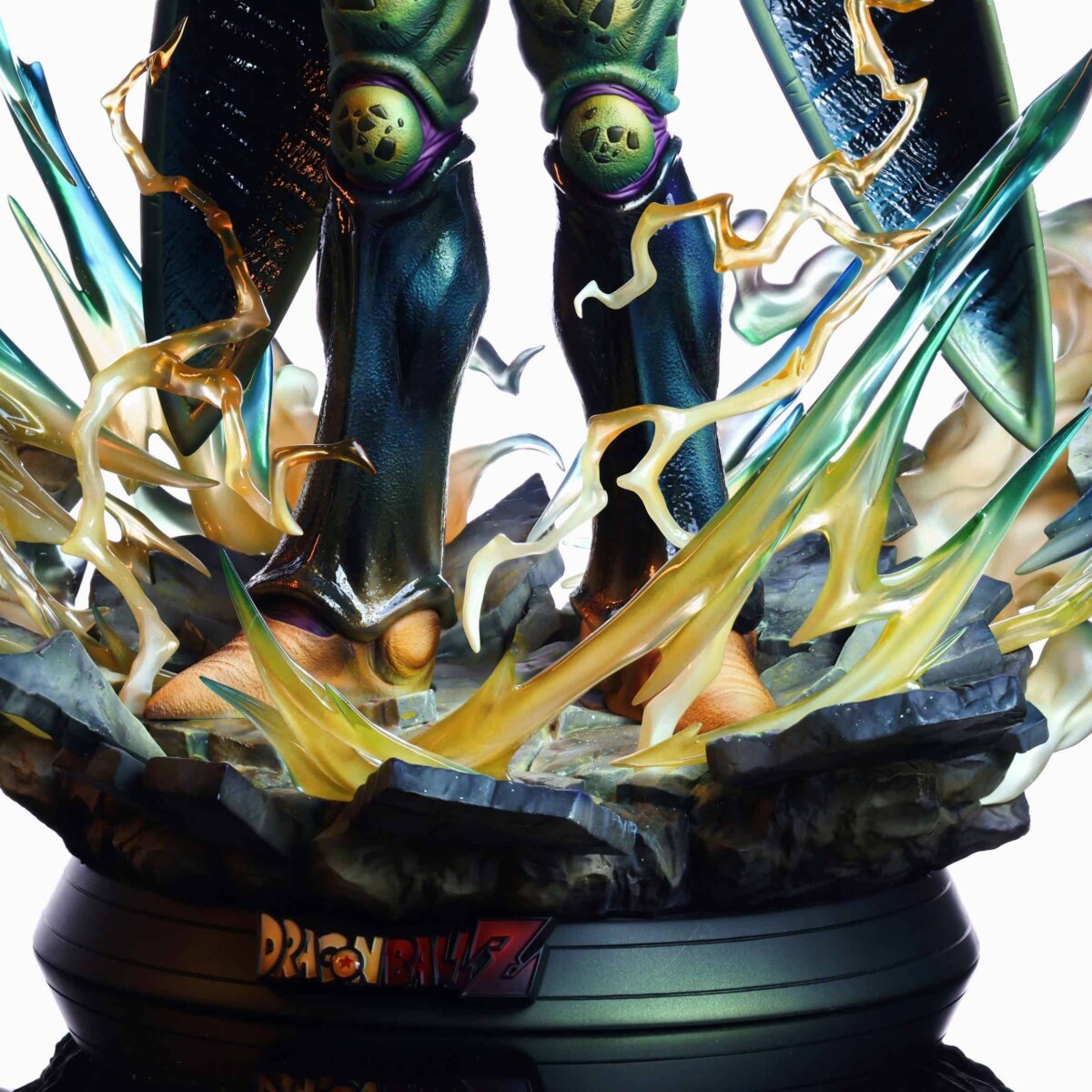 ET Studio - Perfect Cell ET Studio - Perfect Cell | resin statue