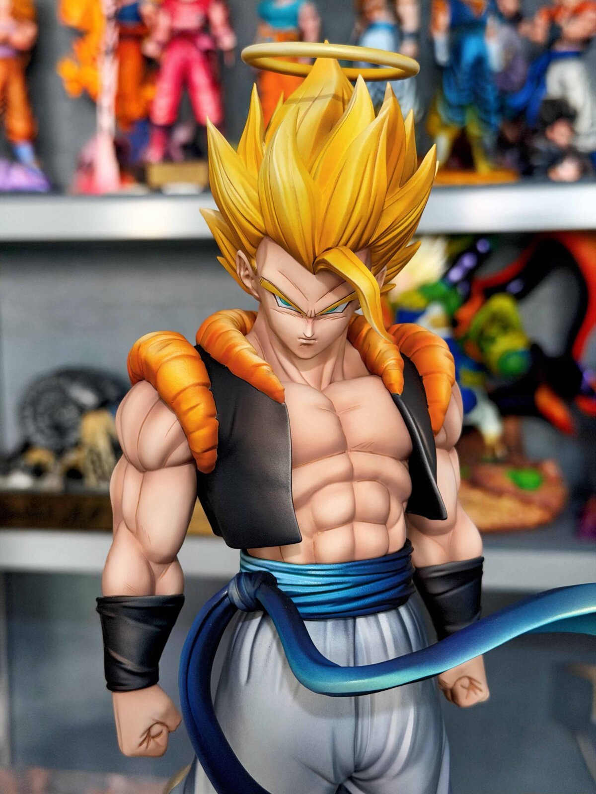 WDF Studio - Gogeta Statue | anime collectible