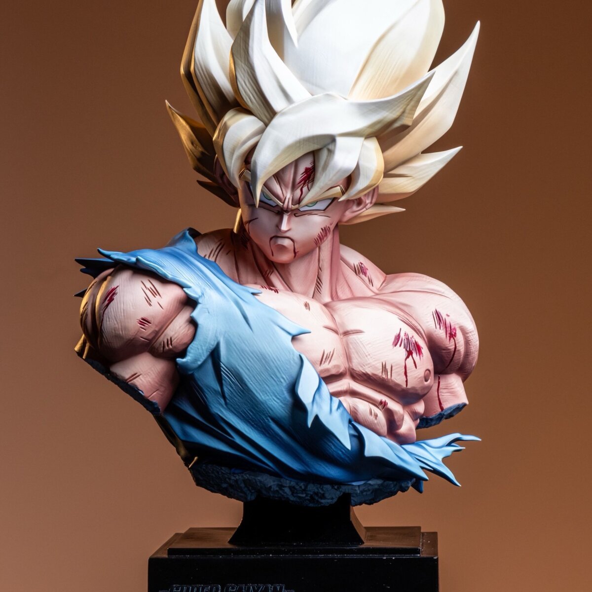 LoaDen Studio - Goku SSJ Bust 1/3 LoaDen Studio - Goku SSJ Bust 1/3 | anime figure