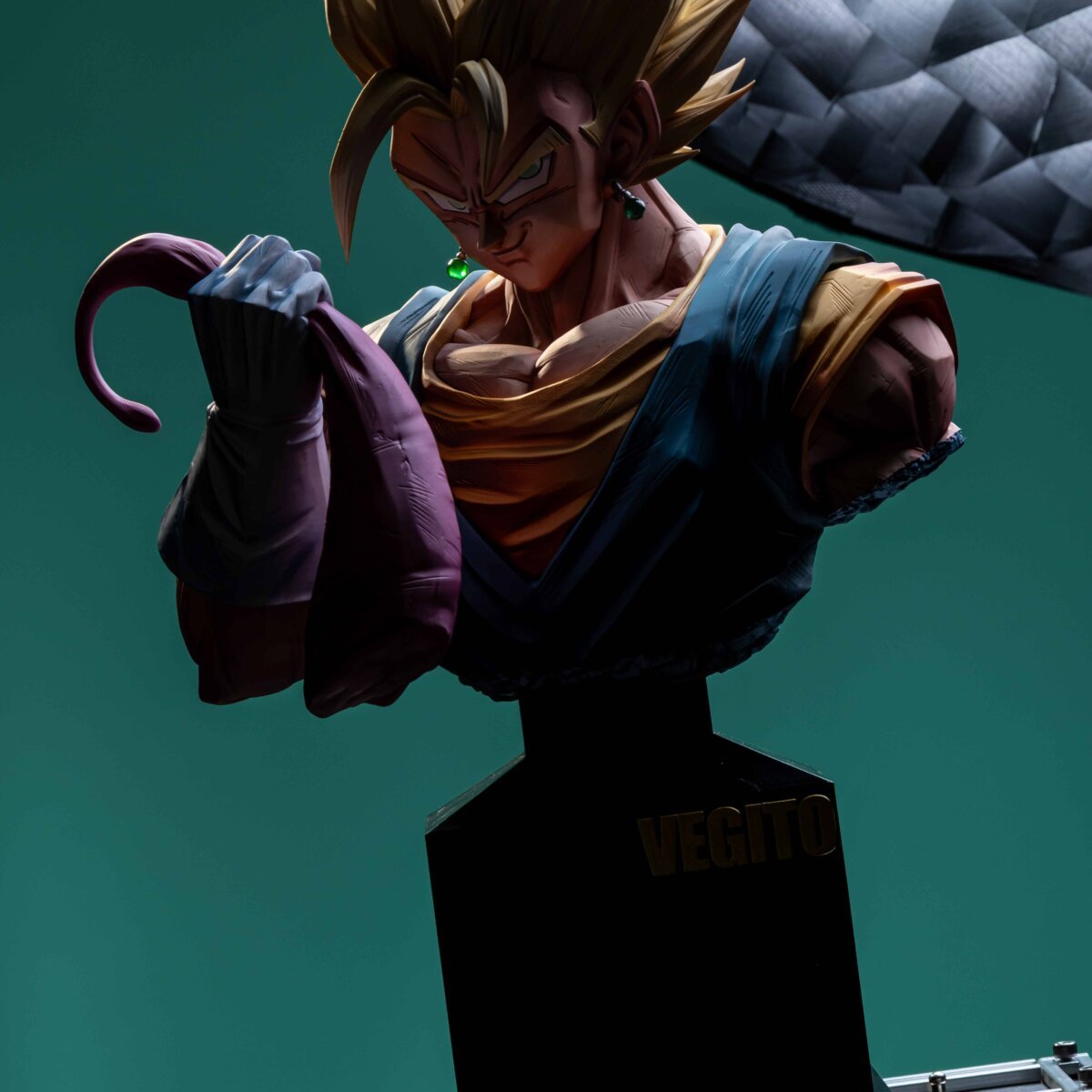 Burnout & Juann Studio - Vegito Bust 1/3 Burnout & Juann Studio - Vegito Bust 1/3 | anime collectible